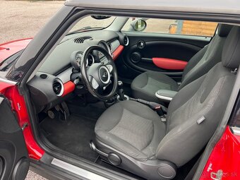 Mini Cooper Clubman - 13