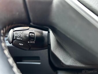 Peugeot 3008 1.2 PureTech Allure EAT8 - 13