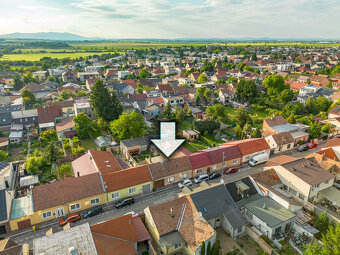 IBA U NÁS ÚTULNÝ STARŠÍ RODINNÝ DOM, TRNAVA ČASŤ KOPÁNKA - 13