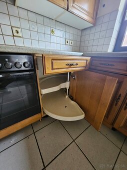 Masívna kuchynská linka z Nemecka so spotrebičmi - 13