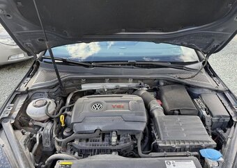 Volkswagen Golf 2.0 GTI benzín manuál 162 kw - 13
