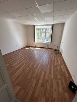 Obchodno - kancelárske priestory v Nitre - 13