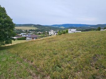 Stavebný pozemok 1 hod od BA; s výhľadom na Veľkú Javorinu. - 13