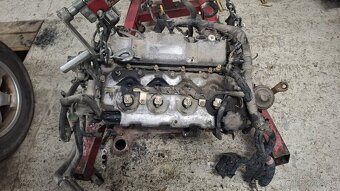 Toyota rav4 2.0 D4d 85kw diely - 13