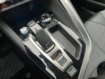 Peugeot 5008 1.6 PureTech 180 E6.2 Allure EAT8 - 13