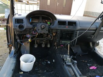 Golf 4 1,9 TDi 85 KW vcelku - 13