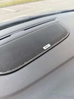 Renault Megane IV GT 205 - 13