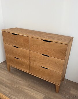 Dubová komoda z masívu - 13