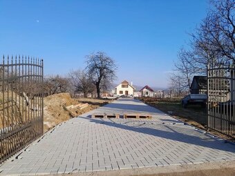 Pokládka zámkovej dlažby - 13