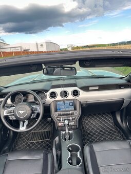 Ford Mustang cabrio 2.3 Ecoboost Automat,Kamera,Nové pneu - 13