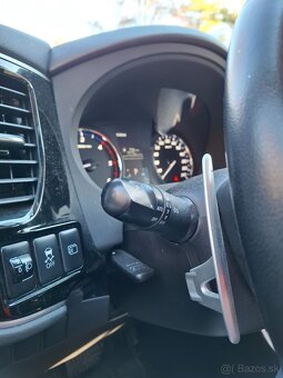 Mitsubishi Outlander - 13