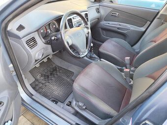 Kia Rio Sporty sedan benzín 2008 - 13