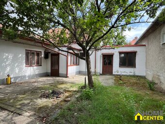 NA PREDAJ starší rodinný dom v tichej oblasti Komárna - 13