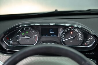 Peugeot 2008 1.2 60kW, manuál, 2013 - 13
