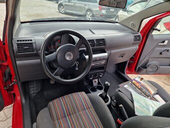Volkswagen Fox 1.2i M5 55k (benzín) - 13