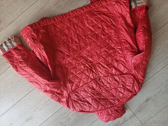 Predám originál BURBERRY červenú prešivanu bundu - 13
