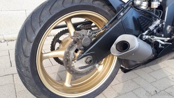 Yamaha YZF R6 - 13