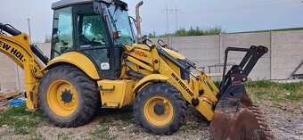 Traktorbager New Holland B110B - 13