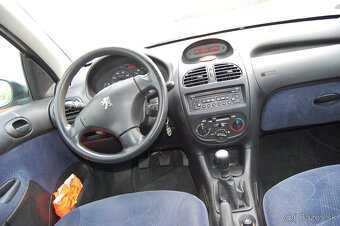 Predám Peugeot 206 1.1 benzín - 13