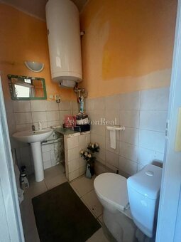 Rodinný dom pri V. Krtíši, pozemok 351 m2 - Malé Straciny - 13
