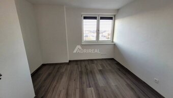 PREDAJ:3-izbový byt s balkónom;novostavba-Galanta;80m2;165.0 - 13