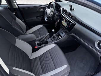 Toyota Auris 1.6 l Valvematic Executive - 13