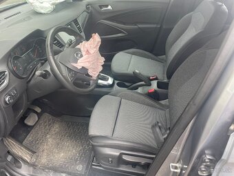 Opel Crossland 1.2i 96kw, r.12/2022, klima, automat, 1. maji - 13