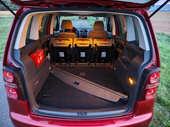 Volkswagen Touran 170 000 km, 2009, 1,4TSI benzín, 103kw - 13