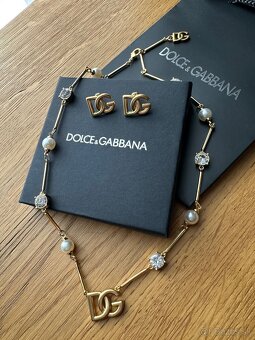 Nová nenosena sada náušníc a nahrdelnika D&G - 13