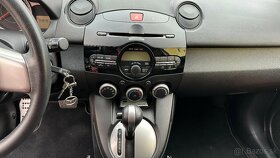 Mazda 2 1,5 benzín automat - 13