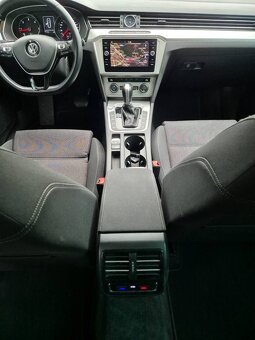 Volkswagen Passat Variant 2.0 TDI BMT Comfortline DSG - 13