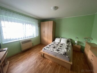 Rodinný dom s garážou - 13