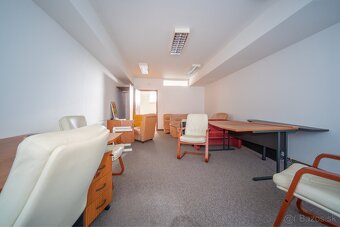 Obchodný priestor, kancelárie, byt 636 m2, v centre mesta BA - 13