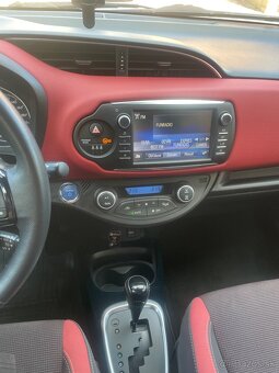 Toyota Yaris hybrid Selection 39000km - 13
