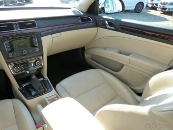 Škoda Superb Combi 2.0 TDI CR 170k Elegance DSG - 13