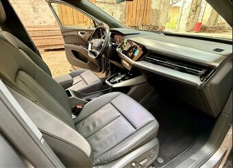 Audi Q4 e-tron - 13