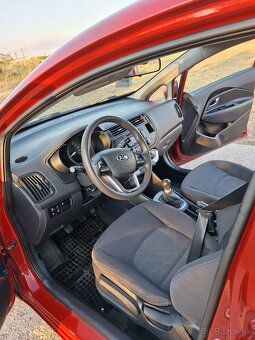 Kia Rio - 13