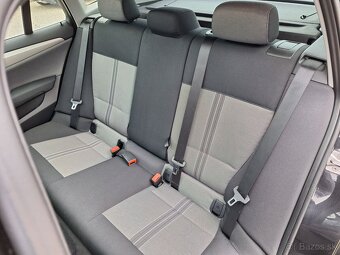 BMW X1 2.0d xDrive xLine - PANO, NAVI - 13