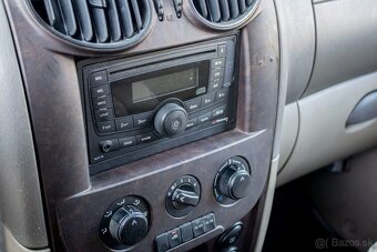Mahindra Goa 2.2 16V CRDe GLX - 13