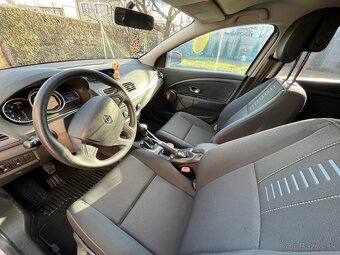 Renault Mégane III Grandtour 1.5 dCi (66 kW, 90 k) - 13