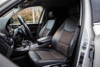 BMW X3 xDrive20i, 135kW, A8 - 13