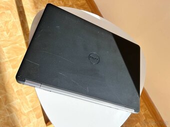 Notebook 14" DELL.Intel i5-6300U 2x2,40GHz.8gb ram.120g SSD - 13