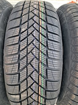 Zimna sada Dacia Duster 215/65 R16 - 13
