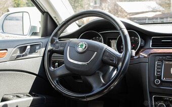 Škoda Superb Combi 2.0 TDI 2011 - 13