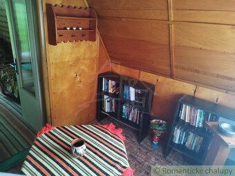 Dvojpodlažná chatka v tichej chatovej oblasti nad obcou Mo - 13