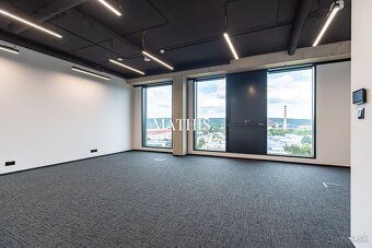 Naštartujte svoje podnikanie z najvyššieho 8. poschodia nové - 13