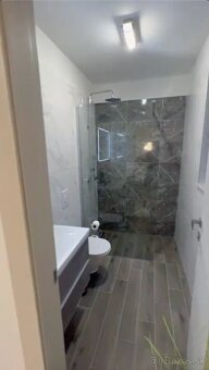 Luxusný 3-izbový apartmán Chorvátsko- Vodice, 180m od pláže - 13