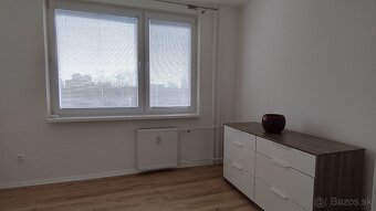 3. izb. reprezentatívny, zrekonštruovaný, zariadený byt. TOP - 13