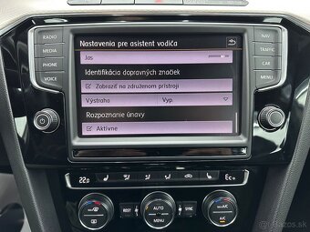 Passat Variant (Combi) GTE Elegance Full LED 160kW Virtual - 13