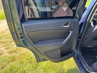 Škoda Yeti 2.0 TDI DSG 4x4 - 13